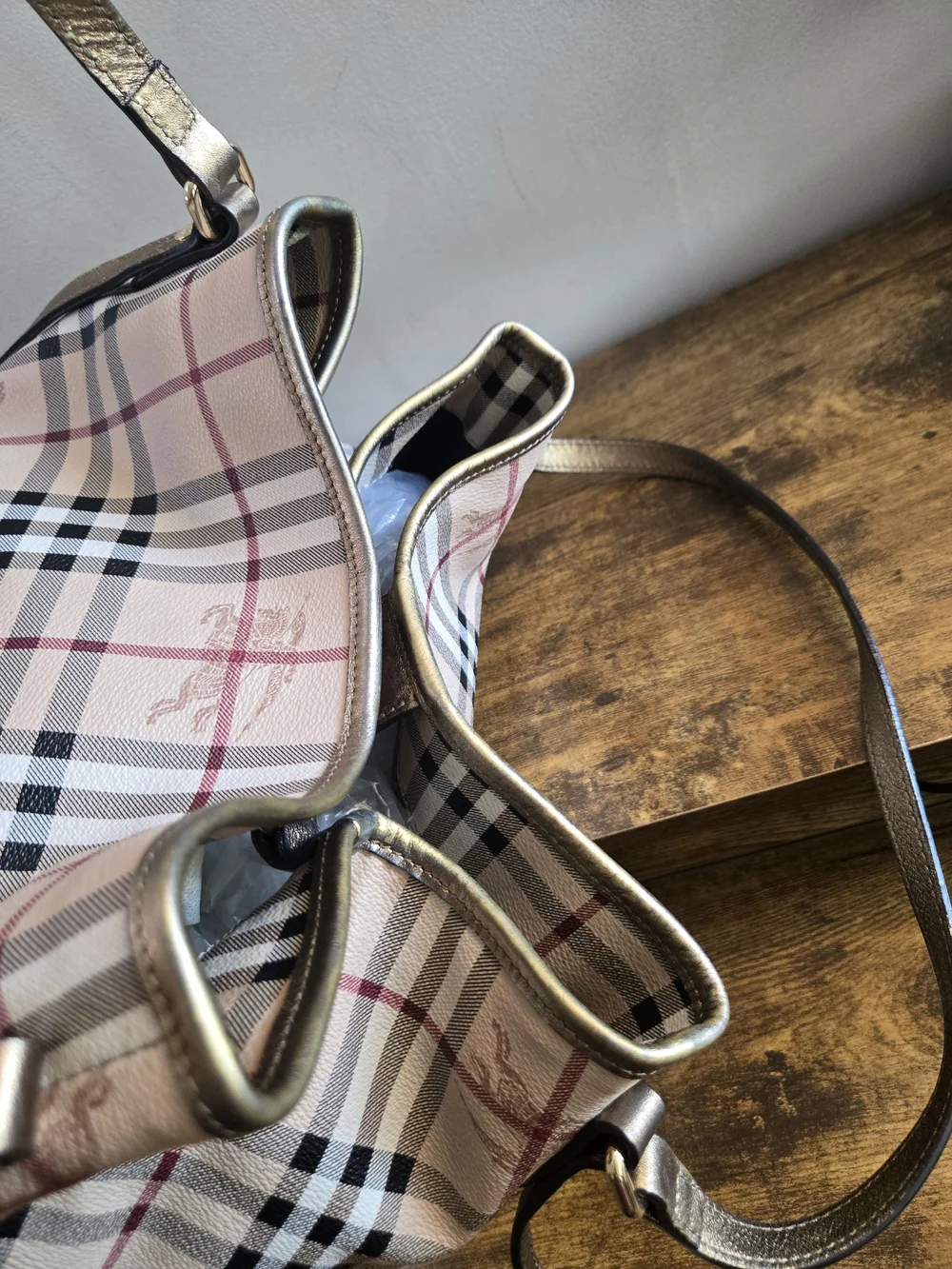 Burberry pre owned
